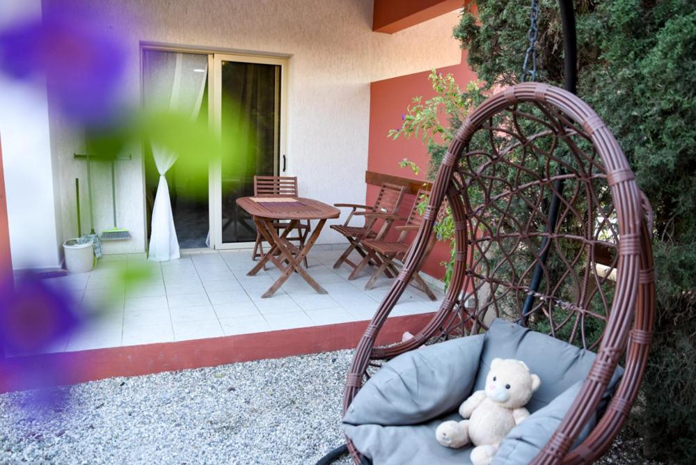 Beautiful Apartment Near The Sea And A Large Private Garden Paphos Buitenkant foto
