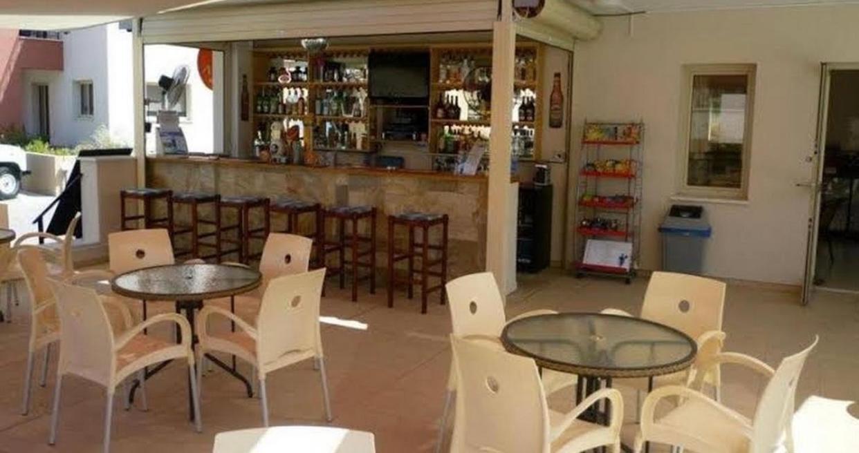 Beautiful Apartment Near The Sea And A Large Private Garden Paphos Buitenkant foto
