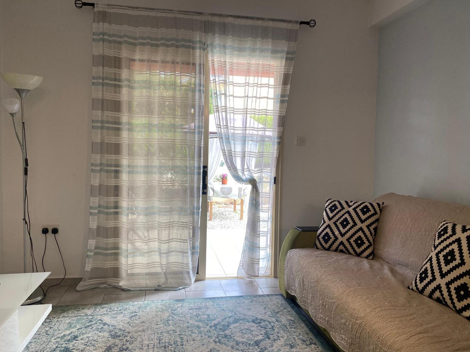 Beautiful Apartment Near The Sea And A Large Private Garden Paphos Buitenkant foto